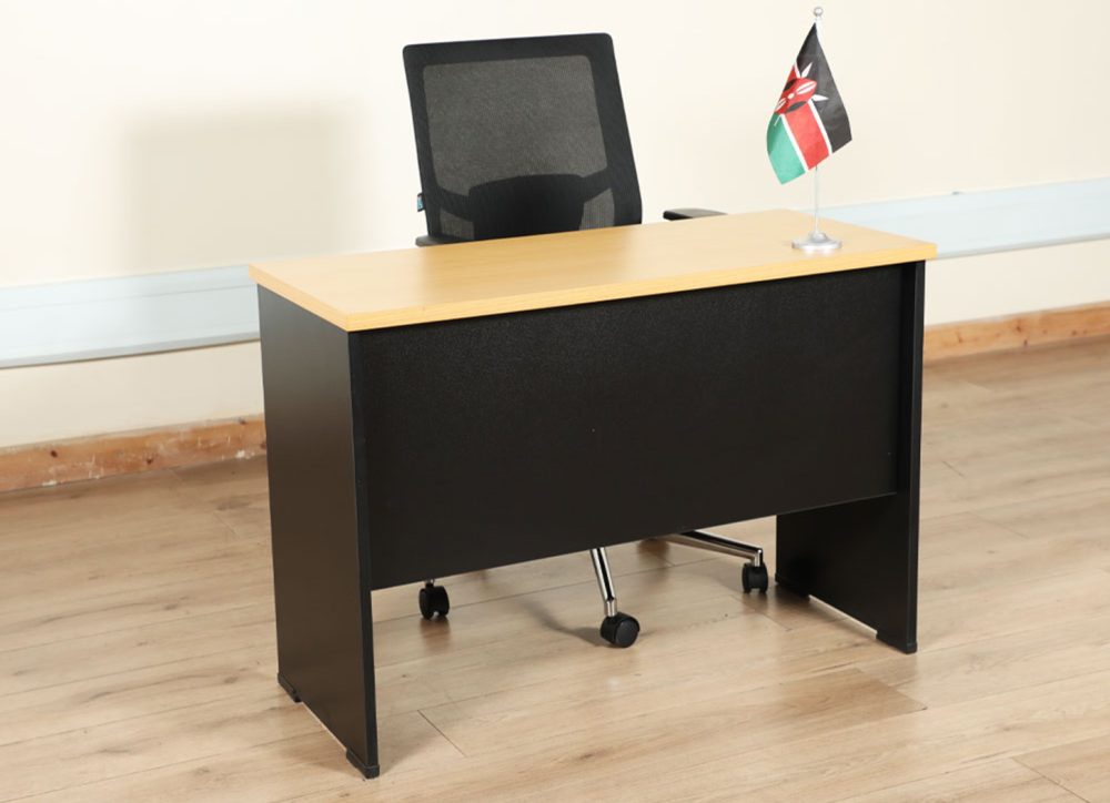 Standard Desk Beech Black 100SR 1 1470x1050 1