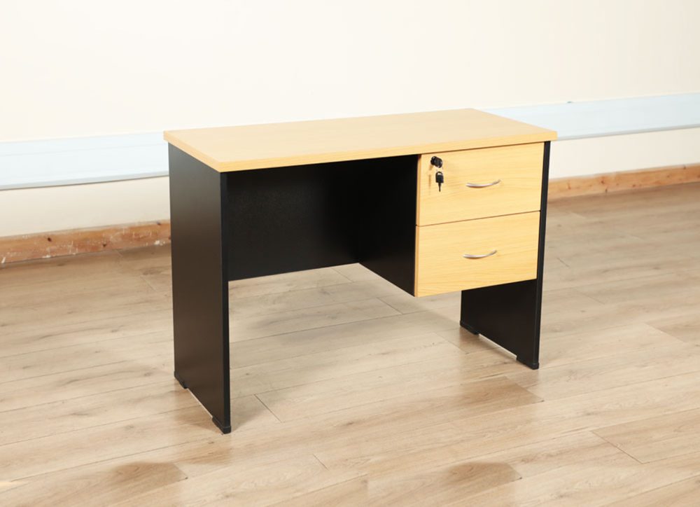 Standard Desk Beech Black 100SR 1470x1050 1